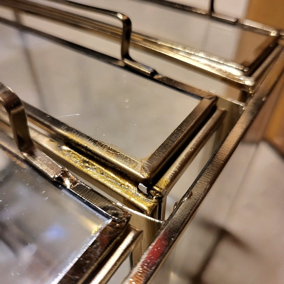 Cosmopolitan CosmoLiving by Cosmopolitan Gold Glass Drawer Storage - Picture 6 of 14